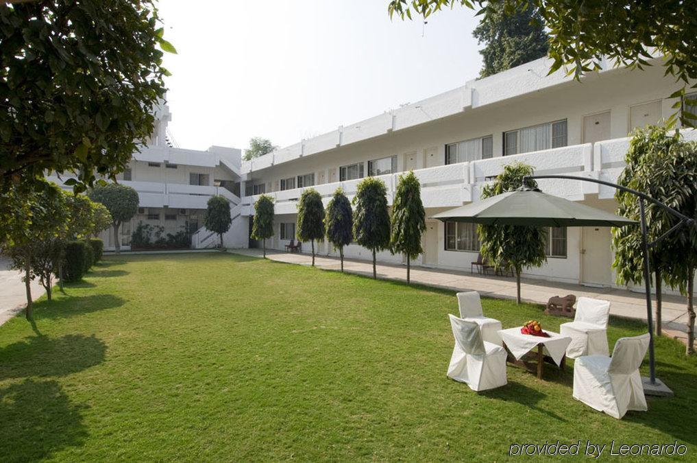 Grand Hotel Agra  Exterior photo