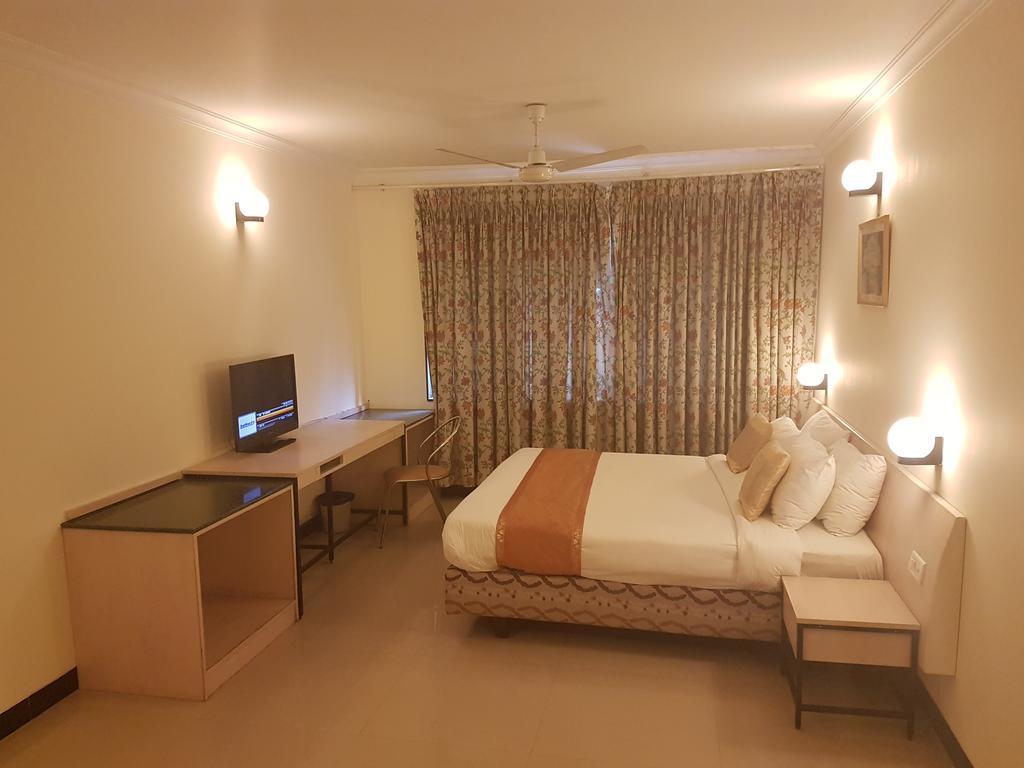 Grand Hotel Agra  Exterior photo