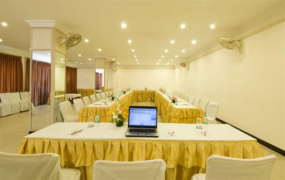 Grand Hotel Agra  Exterior photo