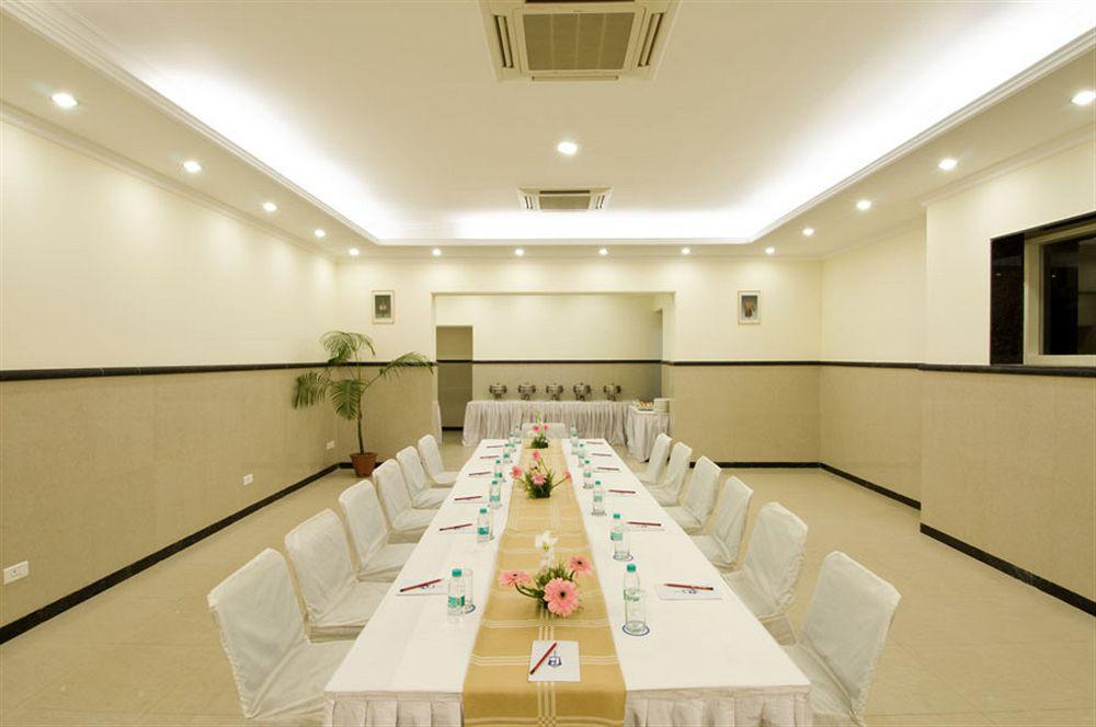 Grand Hotel Agra  Exterior photo